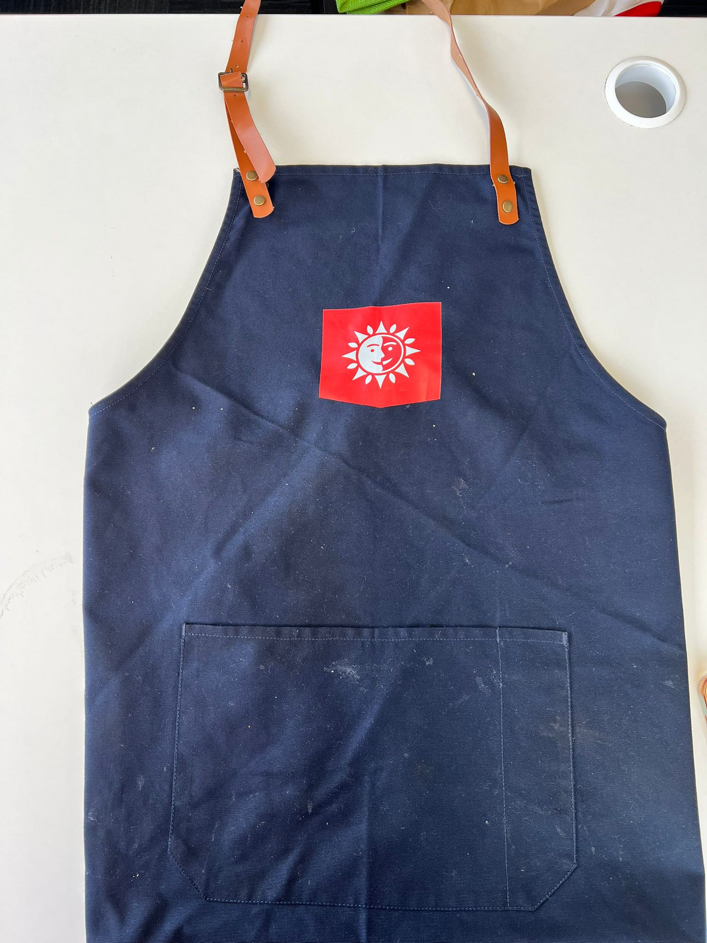 SANDHURST_ Identitee -  A32_NAVY APRON + A21 – Apron Neck Strap_TAN